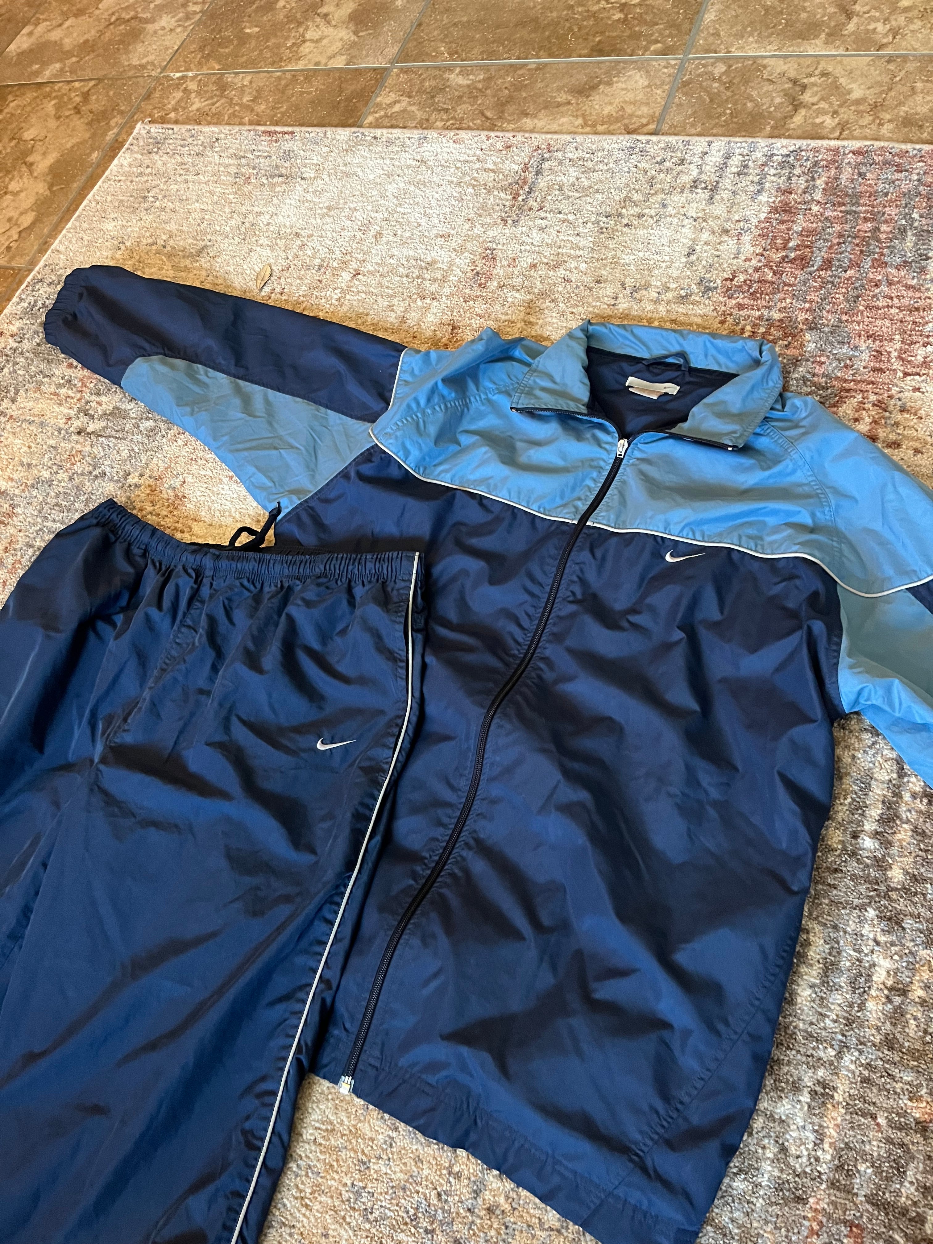 Vintage Navy Track suit (fits like large)